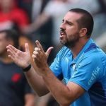 Quem é João Martins, auxiliar de Abel no Palmeiras e acusado de xenofobia pela CBF