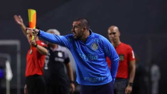 João Martins comandou o Palmeiras no clássico contra o Santos