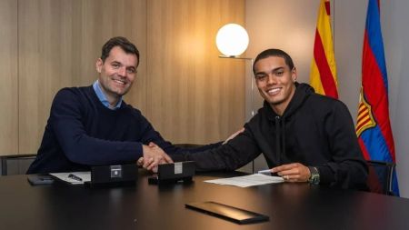 João Mendes assinou contrato com o Barcelona nesta quinta-feira (2)