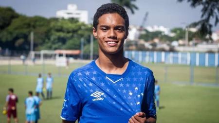 João Mendes, filho de Ronaldinho Gaúcho, atuou nas categorias de base do Cruzeiro