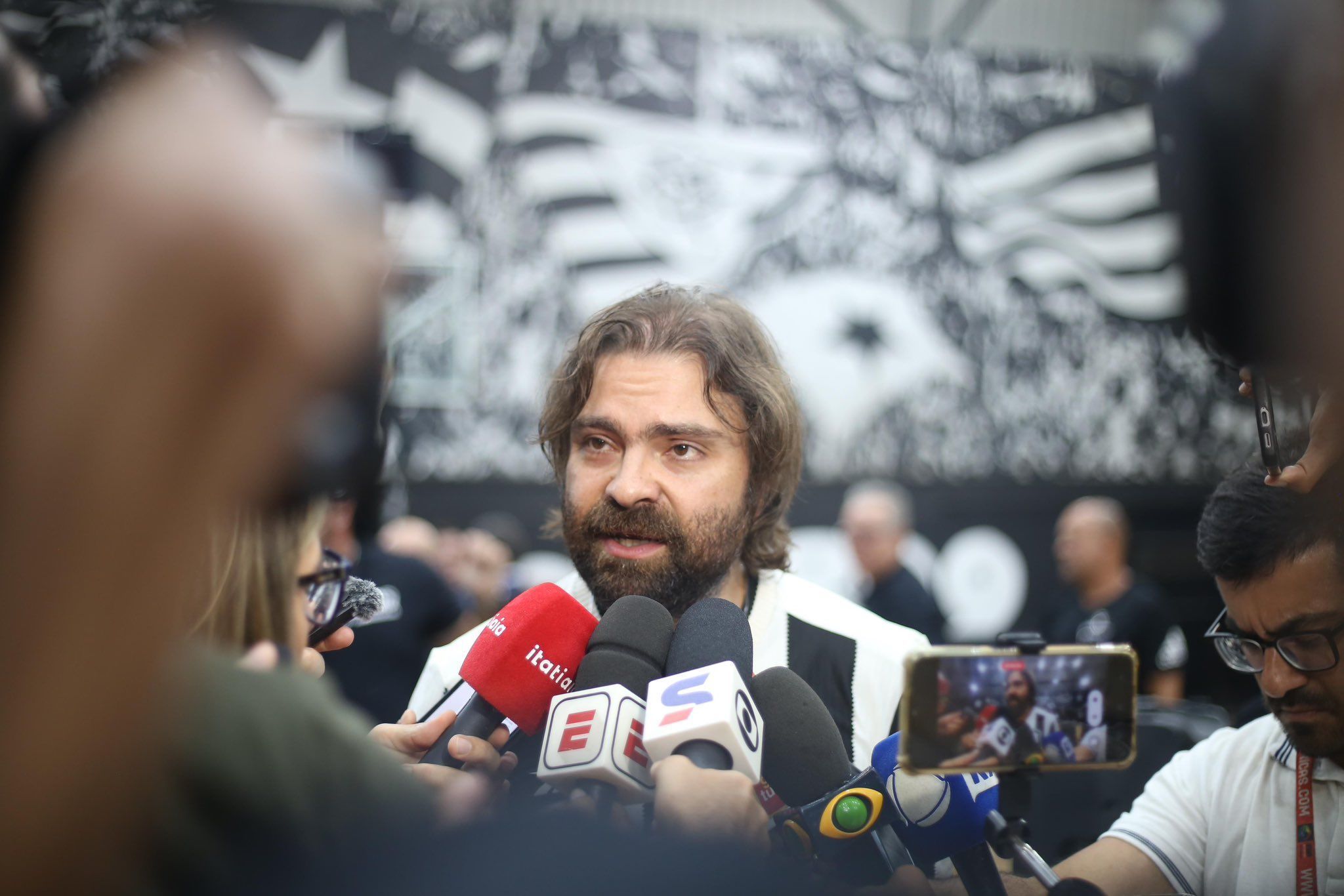 Presidente do Botafogo confia em 'solução pacífica' e parceria entre Textor e Marinakis