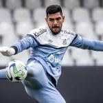 João Paulo deixa gramado chorando e preocupa torcida do Santos