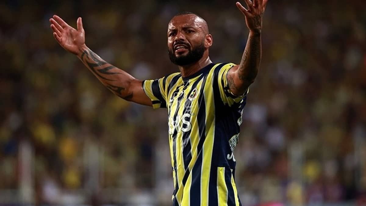 Botafogo negocia com João Pedro, atacante revelado pelo Atlético