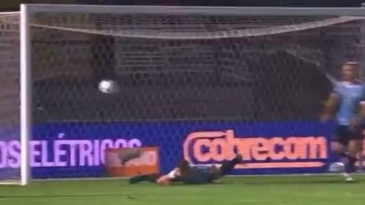 João Pedro marcou gol contra bizarro