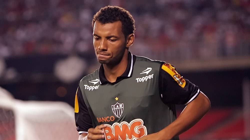 Em duelo com Grêmio, Atlético vai reencontrar prata da casa que brilhou na Europa