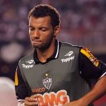 Em duelo com Grêmio, Atlético vai reencontrar prata da casa que brilhou na Europa