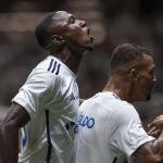 Decisivo no clássico, João Pedro ganha moral no Cruzeiro com gols e boas atuações