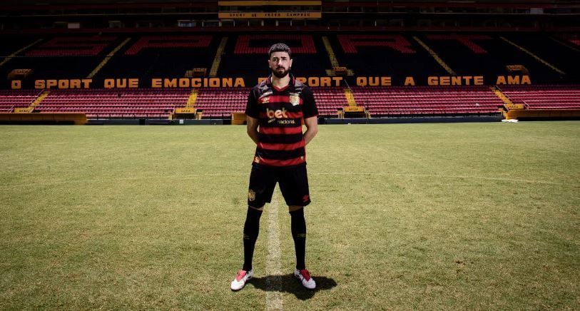 Sport anuncia oficialmente contratação de zagueiro revelado por clube português