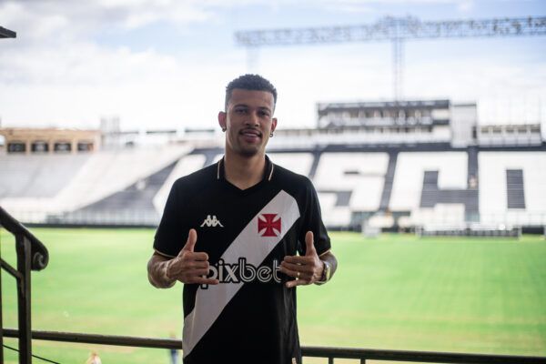 Jogador do Vasco alfineta Ramón Díaz, atual técnico do Corinthians