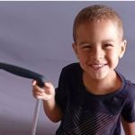 Criança que engasgou com pirulito em MG chegou ao hospital com parada cardiorrespiratória