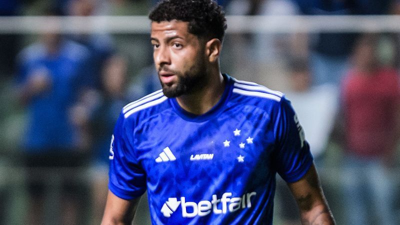 Cruzeiro tem acerto com João Marcelo, mas tenta reduzir pedida do Porto