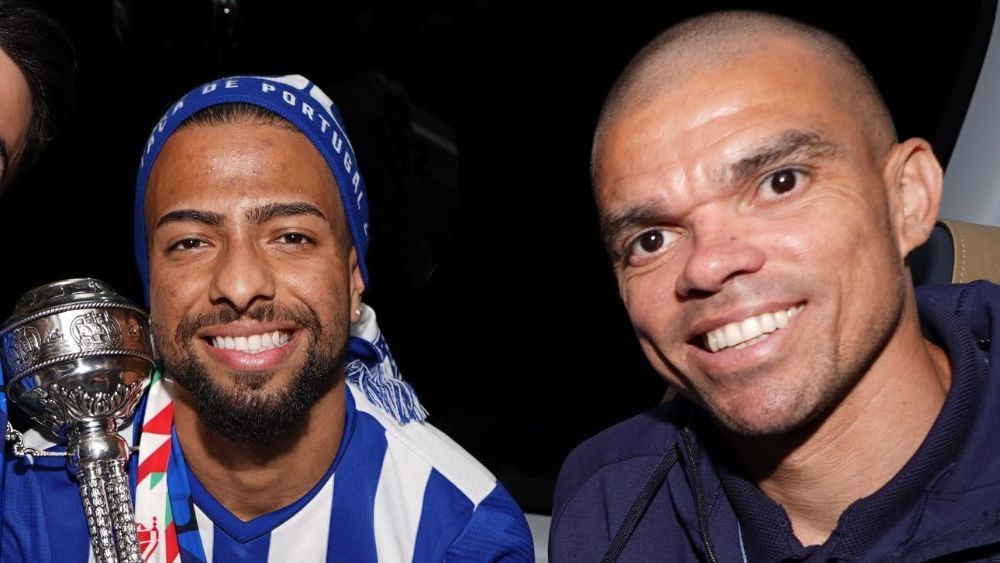 Jogador do Cruzeiro posta foto e elogia campeão da Europa após aposentadoria