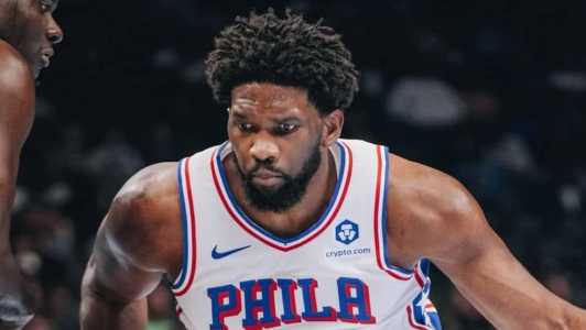 Joel Embiid, pivô americano-camaronês do Philadelphia 76ers