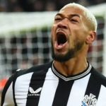 Newcastle goleia Chelsea na Premier League com gol de brasileiro Joelinton