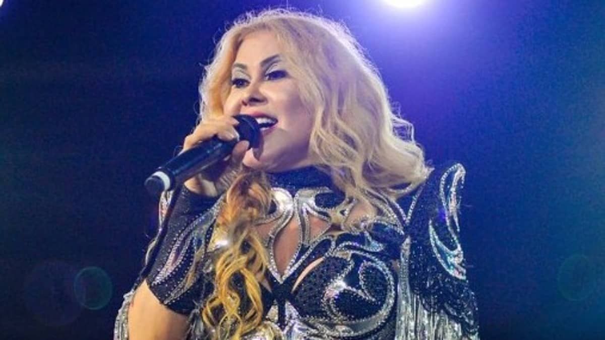 Joelma diz que fez jejum de uma semana para conseguir perdoar o pai por infância difícil