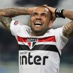 Daniel Alves disse que estava bêbado e não se lembra de nada, diz TV espanhola