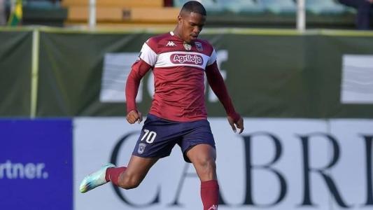 Jogador ficará em Portugal para disputa de mais uma temporada