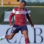 América negocia empréstimo de zagueiro da base ao Benfica B