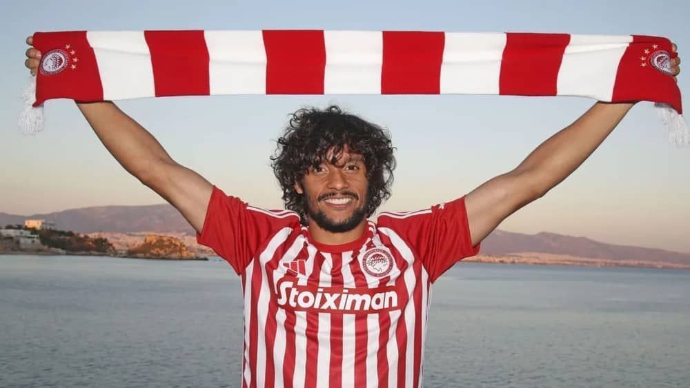 Inter faz proposta por Gustavo Scarpa, ex-Palmeiras