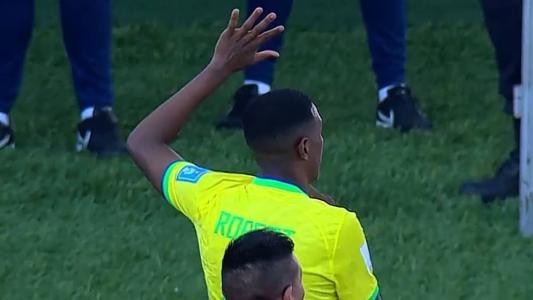 Jogador foi expulso aos 45 minutos do primeiro tempo