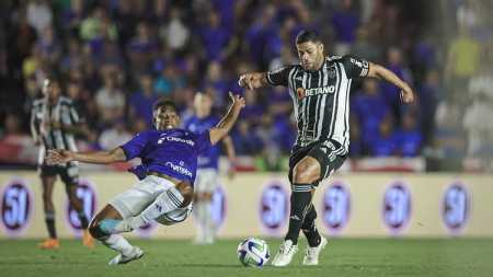 Jogador foi punido em clássico desse final de semana