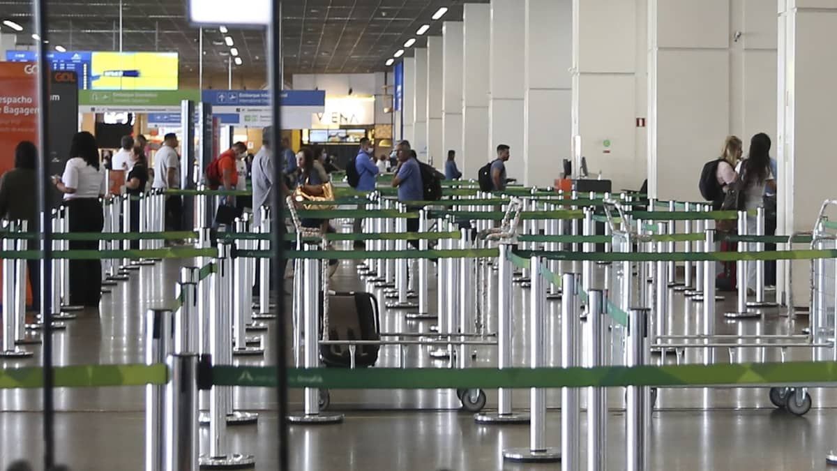 Jogador francês é detido com 100 kg de cocaína em aeroporto
