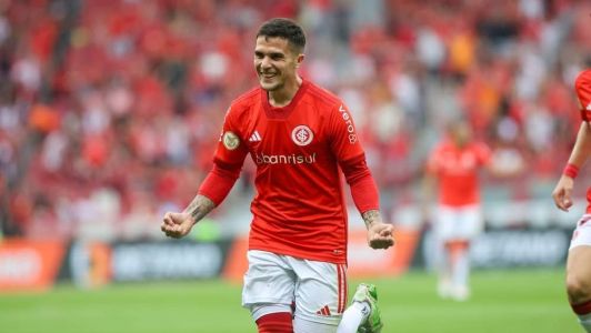 Jogador marcou um dos gols da vitória de 7 a 1 em cima do Santos, no último domingo (22)