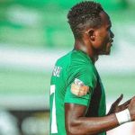 Jogador barrado em exame médico sofre infarto e morre durante partida de futebol