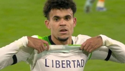 Jogador mostrou recado ao fazer gol