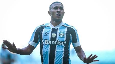 Jogador não recebeu sequência na equipe principal