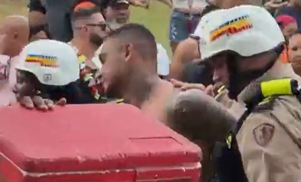 Ex-Cruzeiro e América preso no Carnaval de BH assina TCO e é liberado