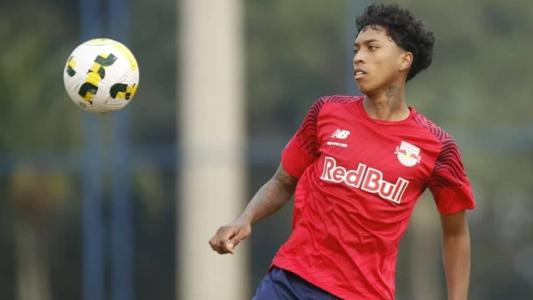 Jogador tem contrato com o Bragantino até 2026