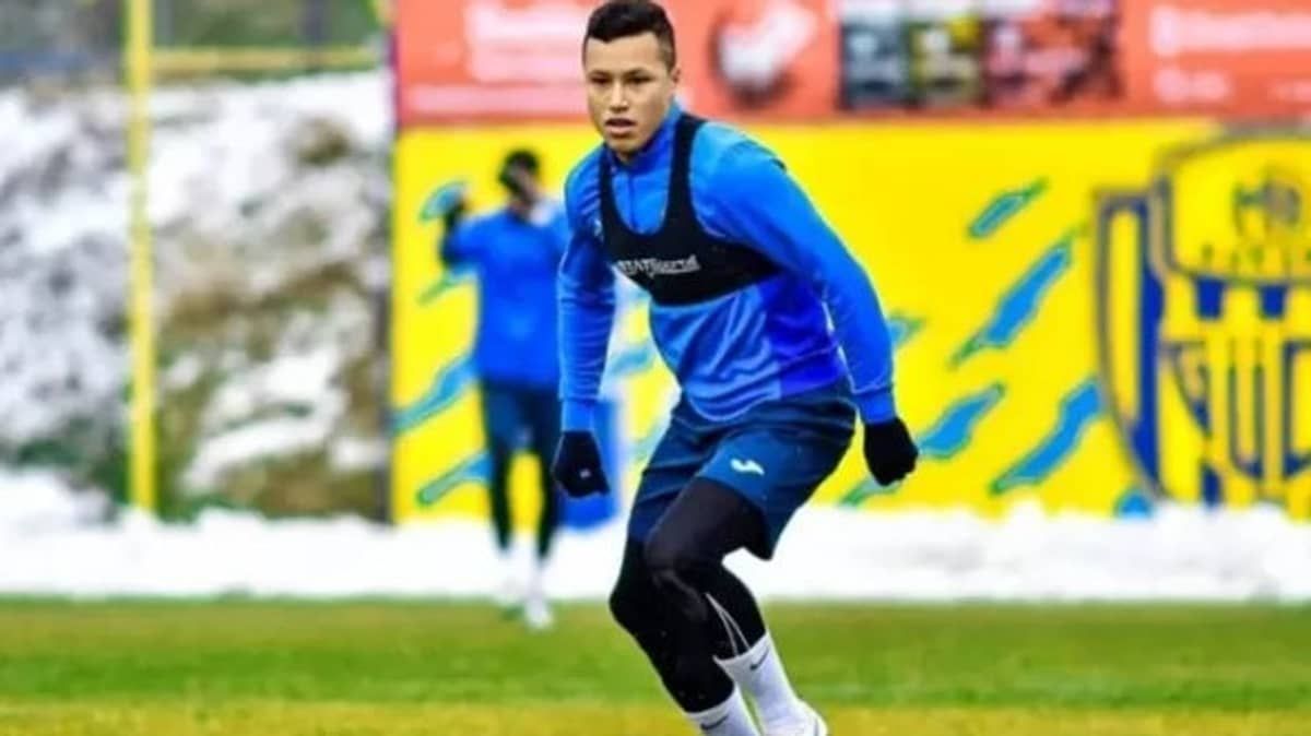 Cruzeiro contrata lateral-esquerdo que estava no futebol europeu