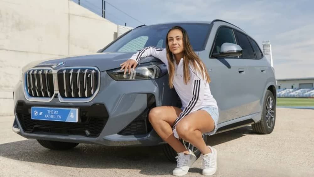 Atletas do Real Madrid feminino ganham carros de luxo avaliados em até R$ 579 mil