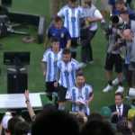 Argentina deixa gramado do Maracanã após pancadaria na arquibancada
