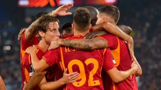 Jogadores da Roma durante partida pelo Campeonato Italiano