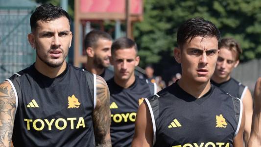 Jogadores da Roma em treinamento