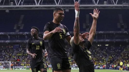 Jogadores da Seleção Brasileira em amistoso