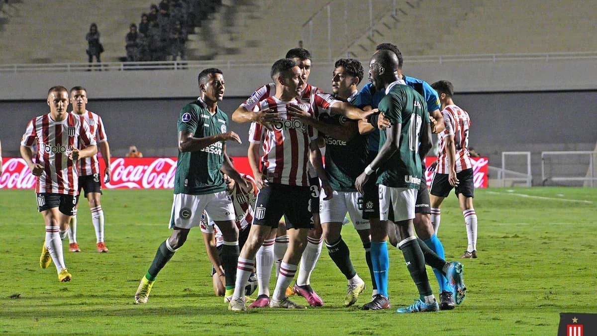 Goiás perde novamente do Estudiantes e está fora da Copa Sul-Americana