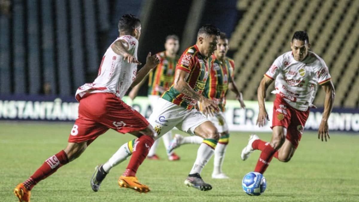 Sampaio Corrêa vence Vila Nova de virada e conquista segunda vitória consecutiva na Série B