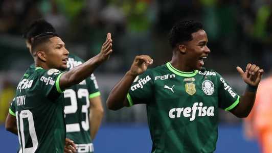 Jogadores deixaram campo antes do final da partida