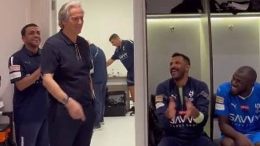 Jogadores do Al-Hilal gritaram "Olê, olê, olê, olê, Mister, Mister" para Jorge Jesus