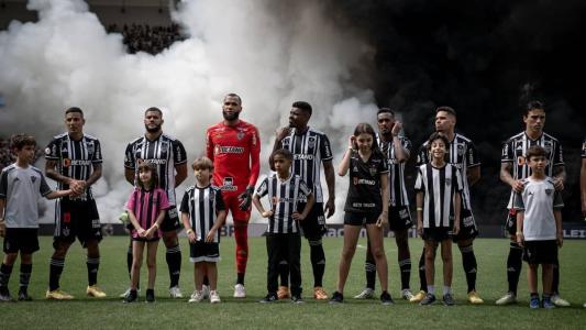 Jogadores do Atlético durante jogo contra Vasco