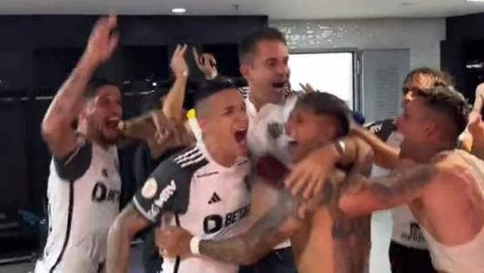 Jogadores do Atlético comemoraram ao lado de Victor no Maracanã