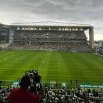 Tarde com cara de noite no Independência, faz jogadores do Atlético solicitarem acionamento de refletores da Arena