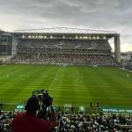 Tarde com cara de noite no Independência, faz jogadores do Atlético solicitarem acionamento de refletores da Arena