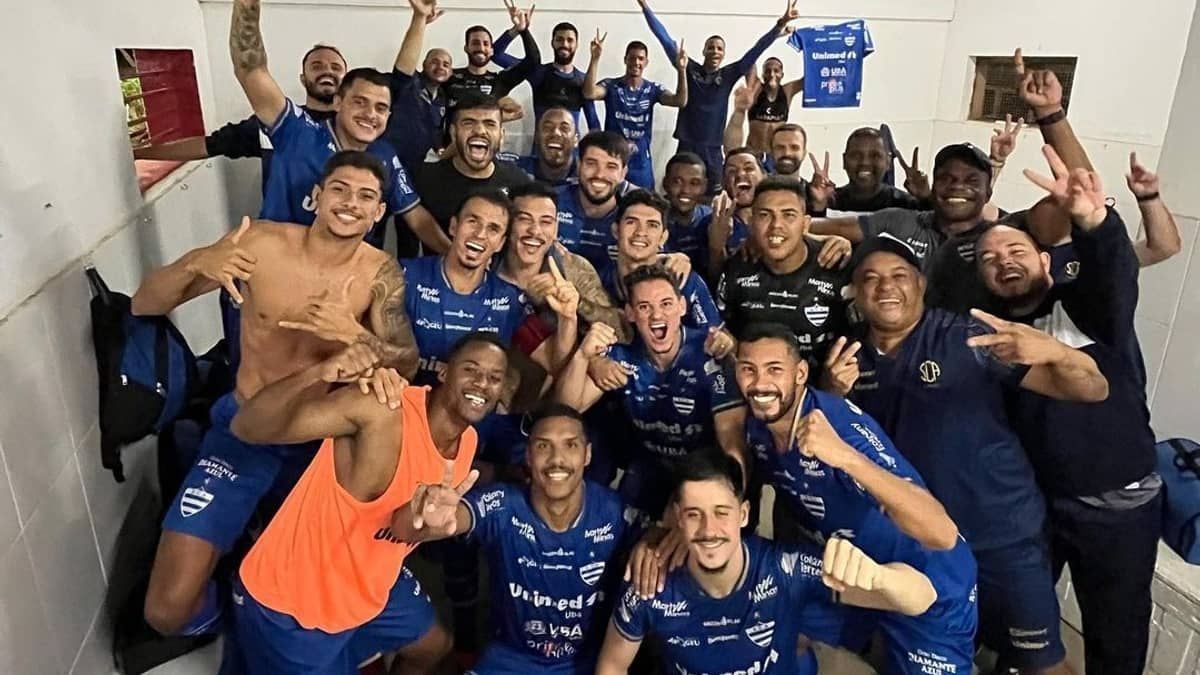 Aymorés vence União Luziense e assume liderança do Módulo II do Mineiro