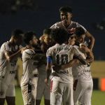 Botafogo-SP marca no último lance e vence o Londrina de virada pela Série B