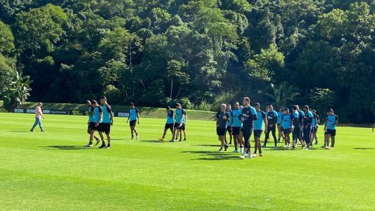 Jogadores do Botafogo no Espaço Lonier, CT do clube