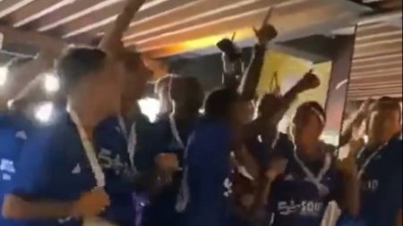 Jogadores do Cruzeiro celebrando título da Copa do Brasil